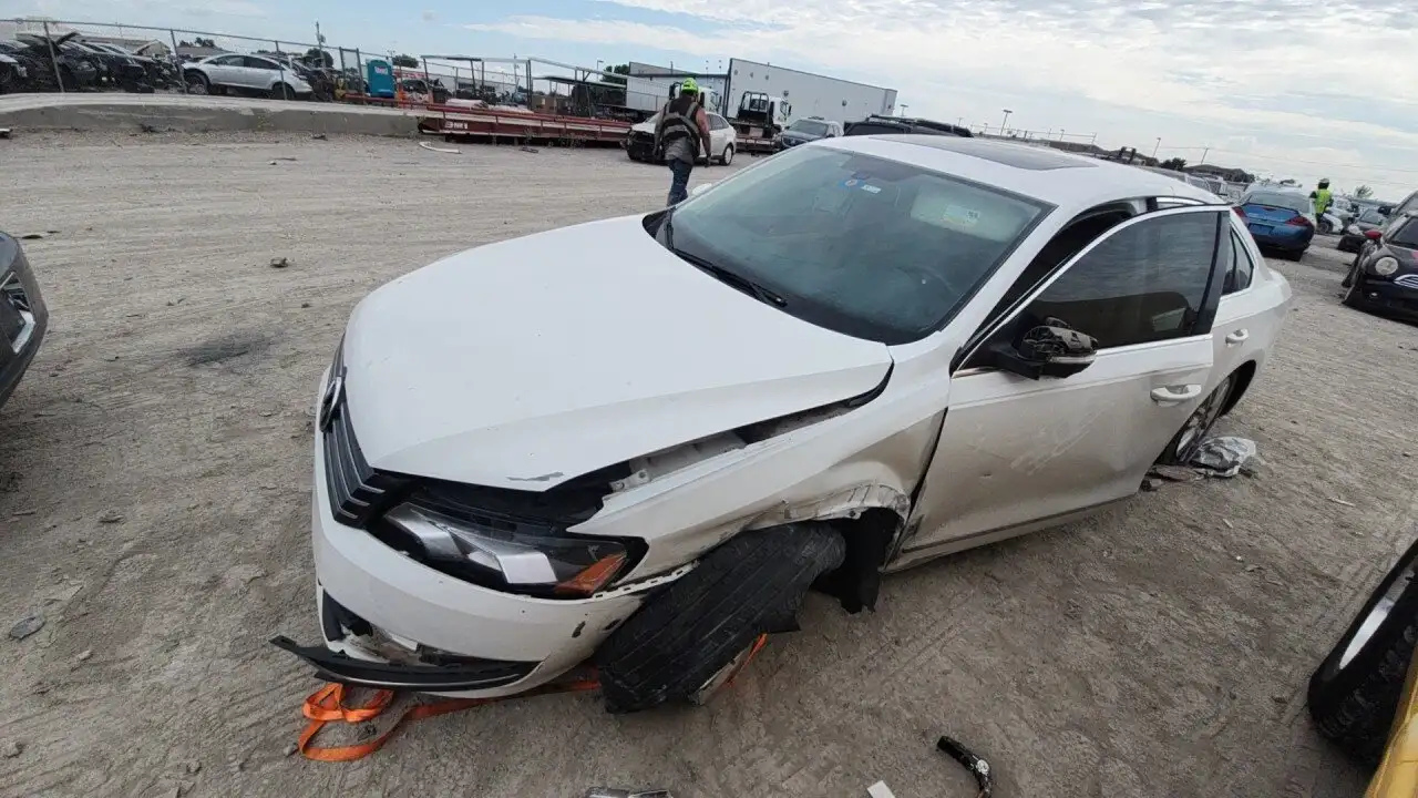 Photo of 2013 Volkswagen Passat
