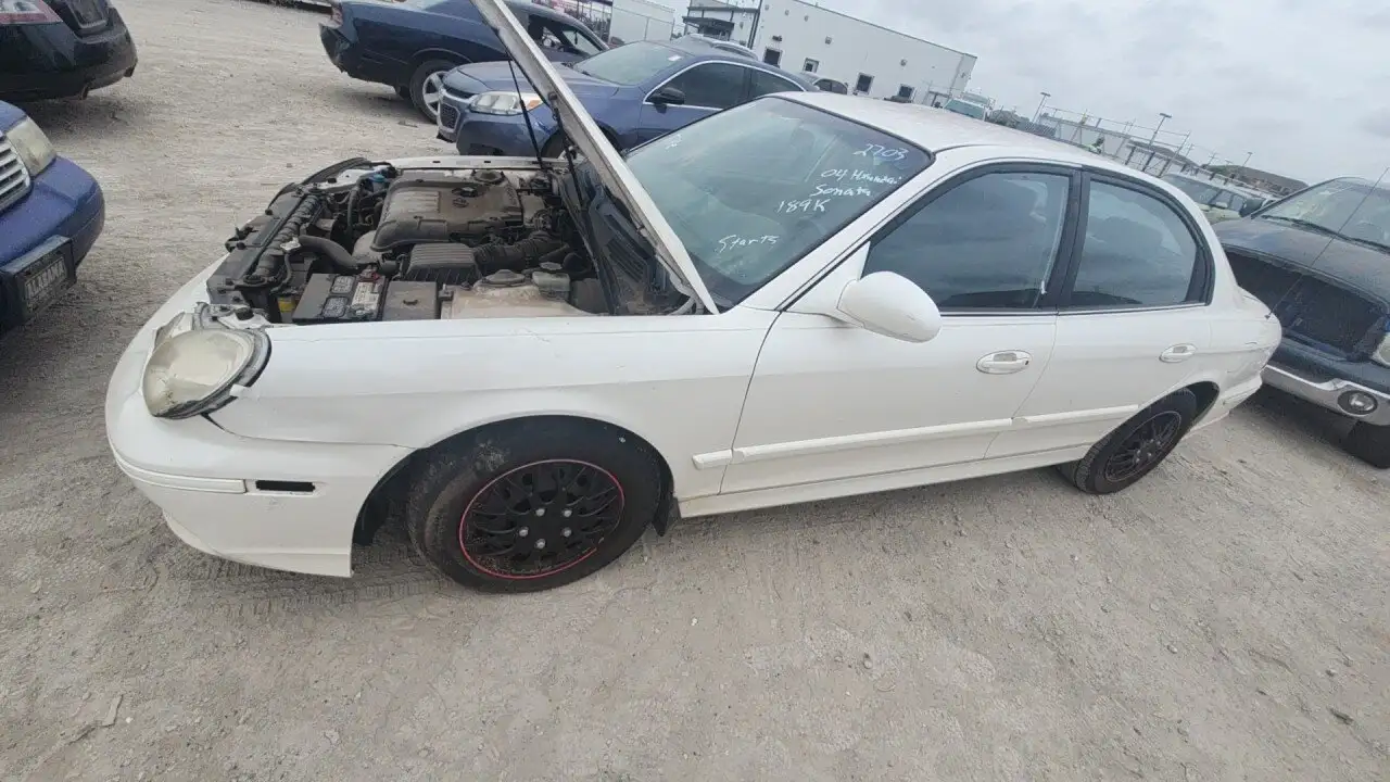 Photo of 2004 Hyundai Sonata