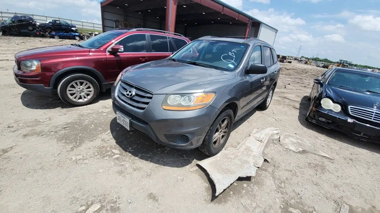 Photo of 2010 Hyundai Santa Fe