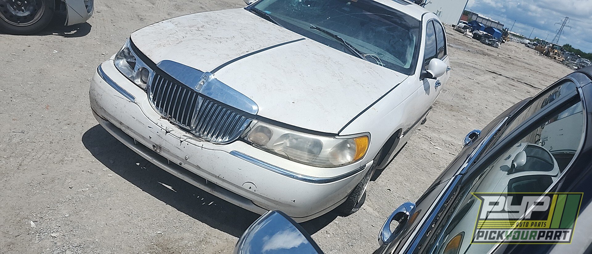 Photo of 1998 Lincoln Town Car