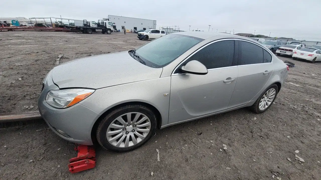 Photo of 2011 Buick Regal
