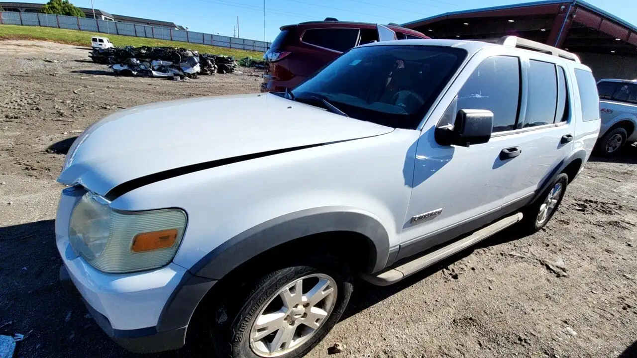 Photo of 2006 Ford Explorer