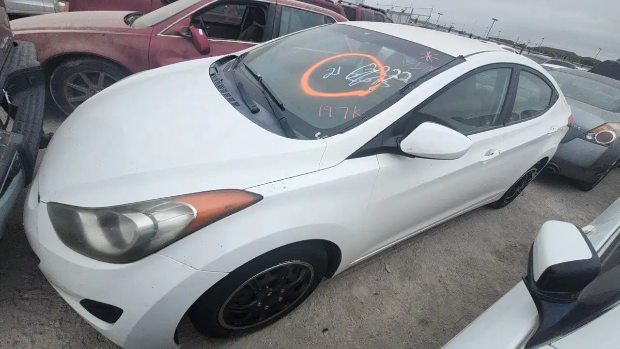 Photo of 2013 Hyundai Elantra