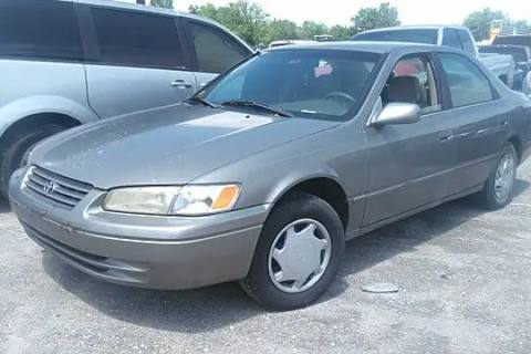 Photo of 1999 Toyota Camry