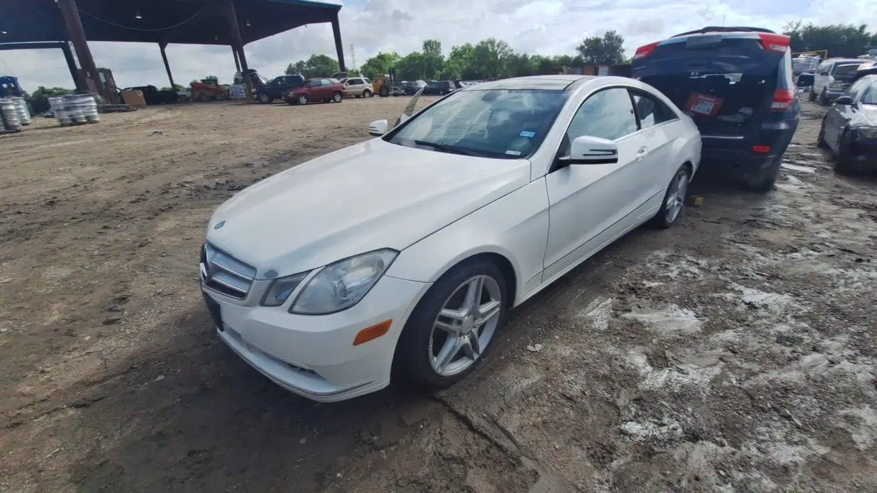 Photo of 2011 Mercedes-Benz E350