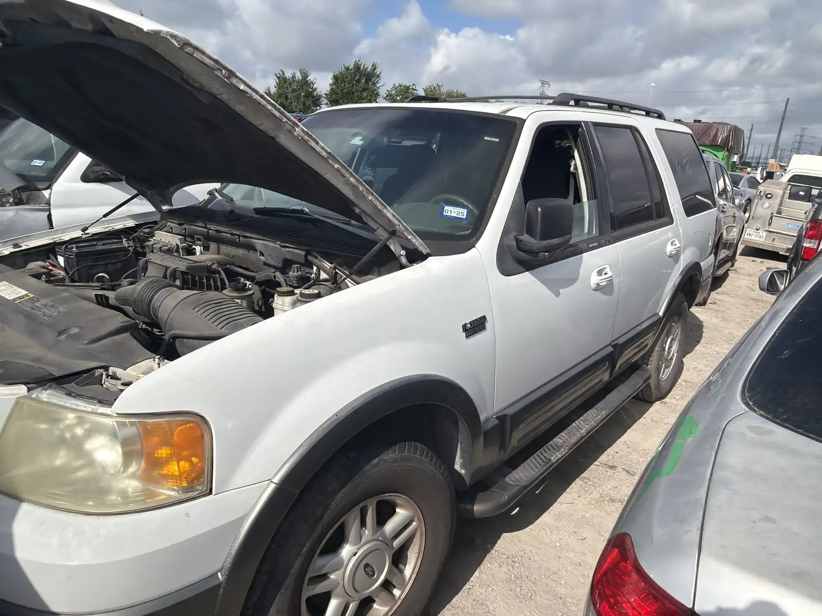 Photo of 2005 Ford Expedition
