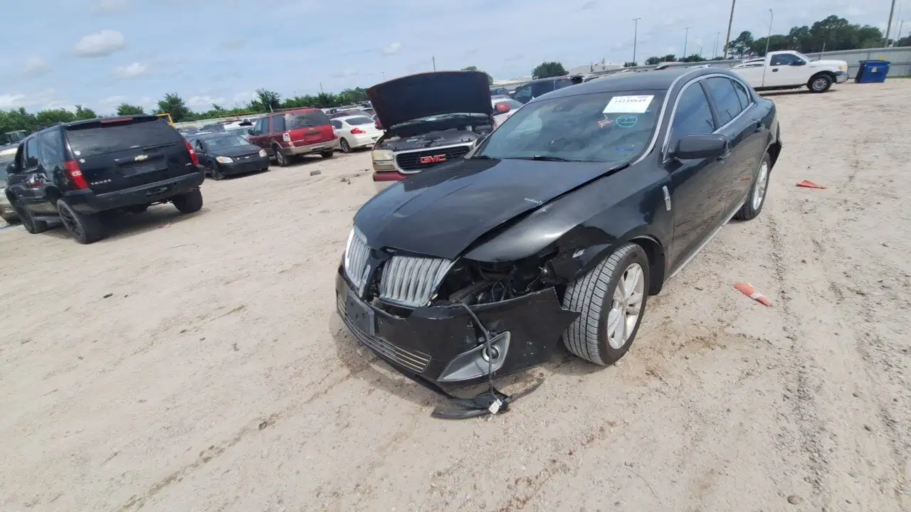 Photo of 2011 Lincoln Mks