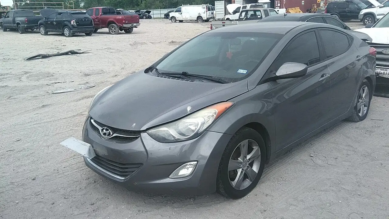 Photo of 2013 Hyundai Elantra