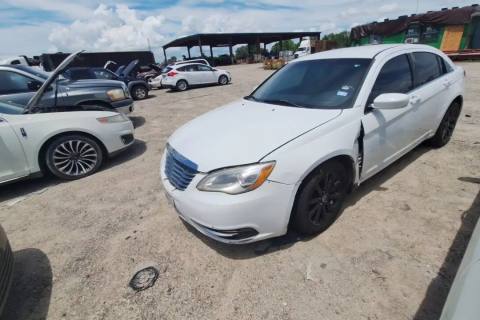 Photo of 2013 Chrysler 200