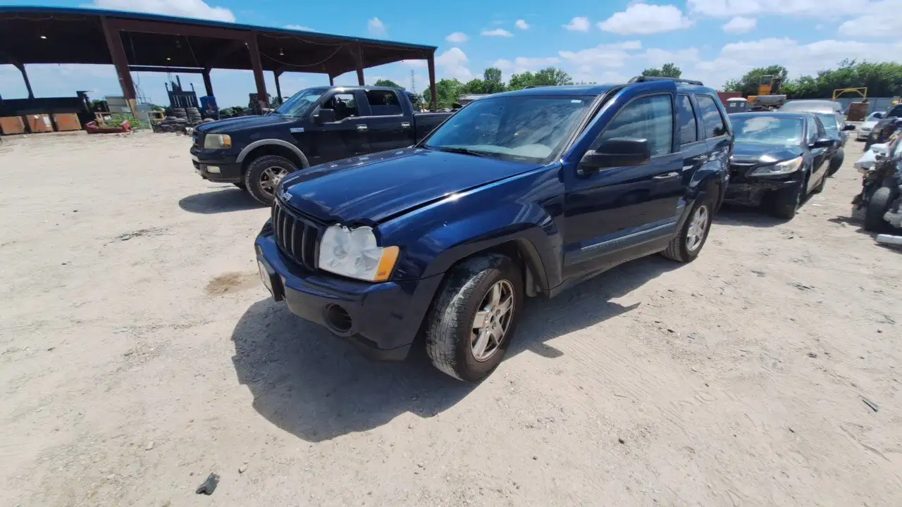Photo of 2005 Jeep Grand Cherokee