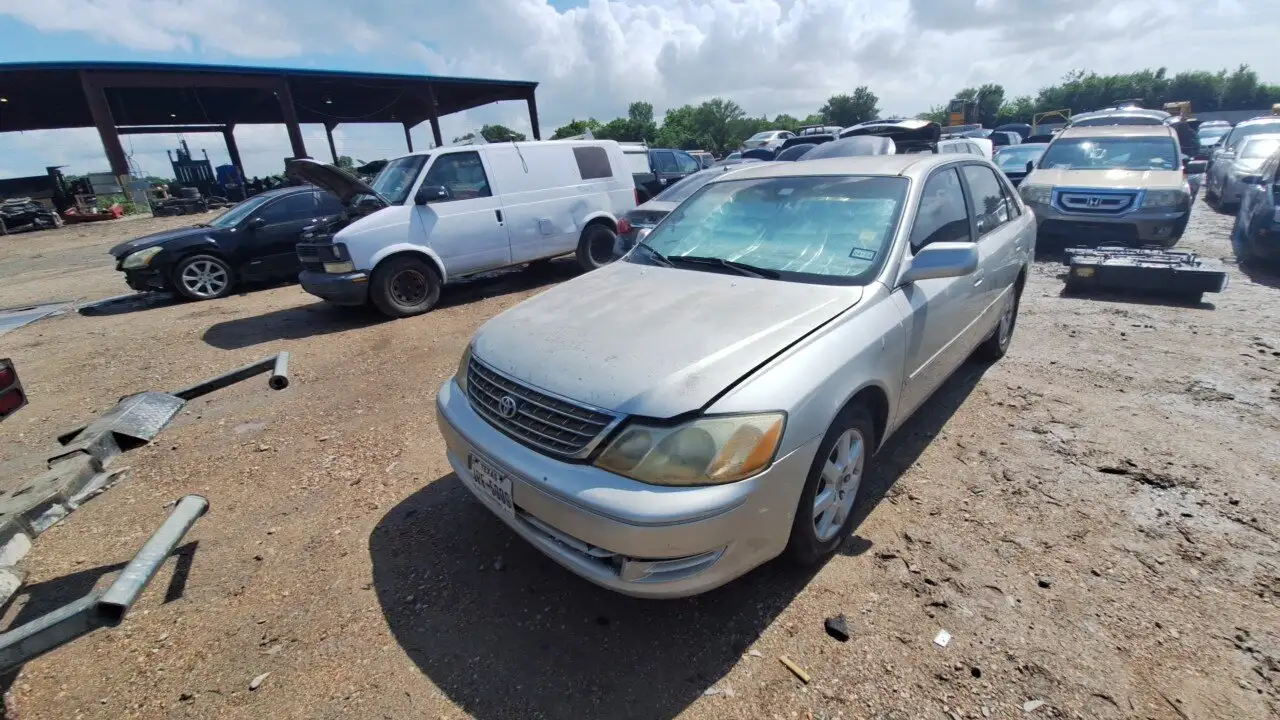Photo of 2003 Toyota Avalon