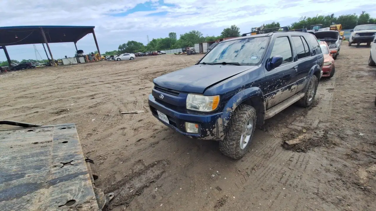 Photo of 2002 Infiniti Qx4