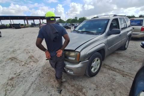 Photo of 2002 Chevrolet Trailblazer