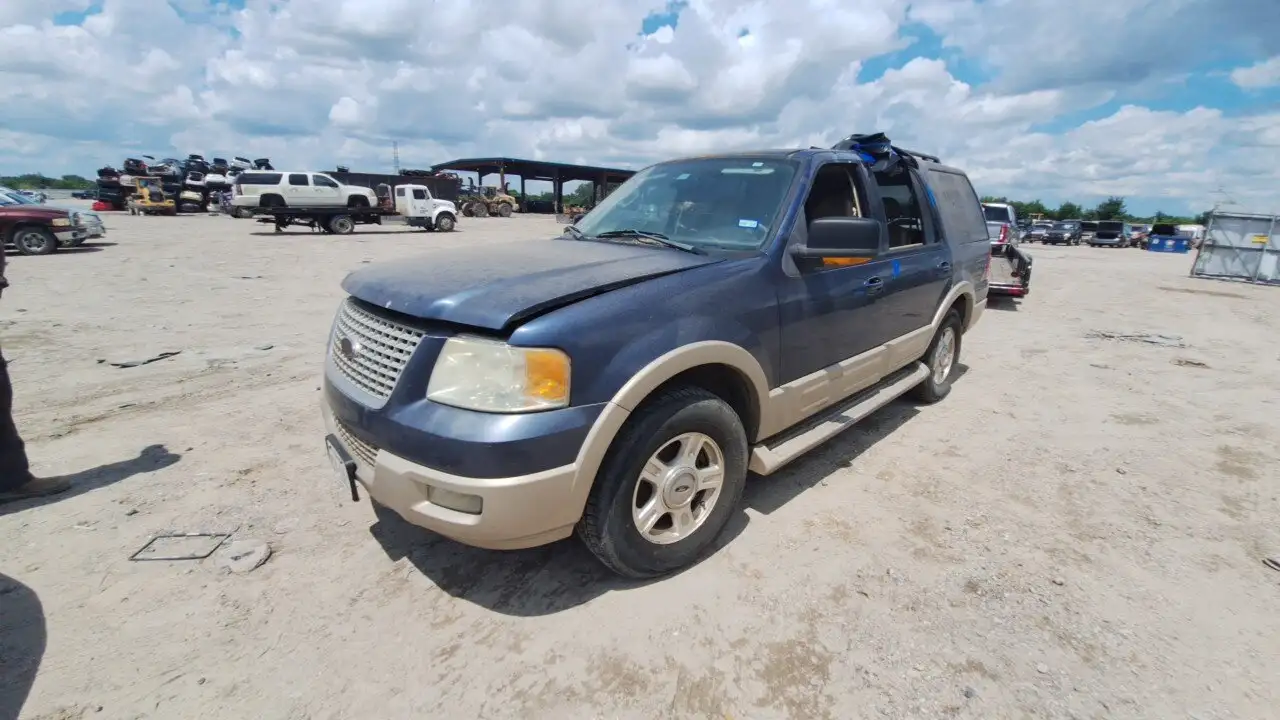 Photo of 2005 Ford Expedition