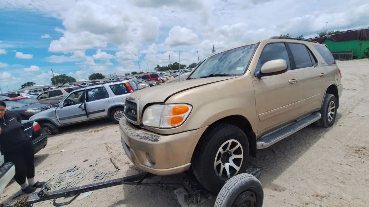 Photo of 2002 Toyota Sequoia