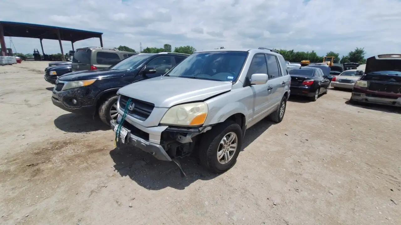 Photo of 2004 Honda Pilot