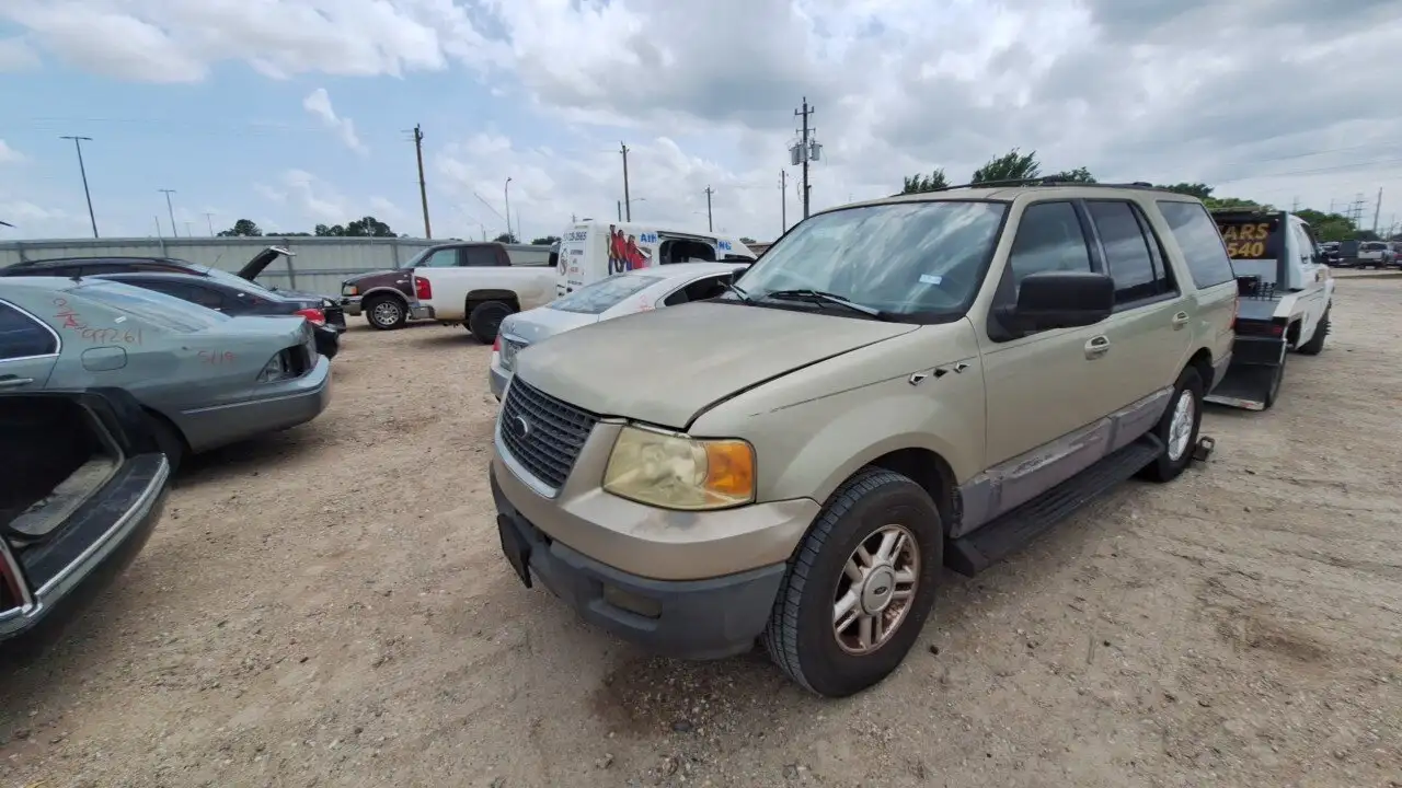 Photo of 2004 Ford Expedition