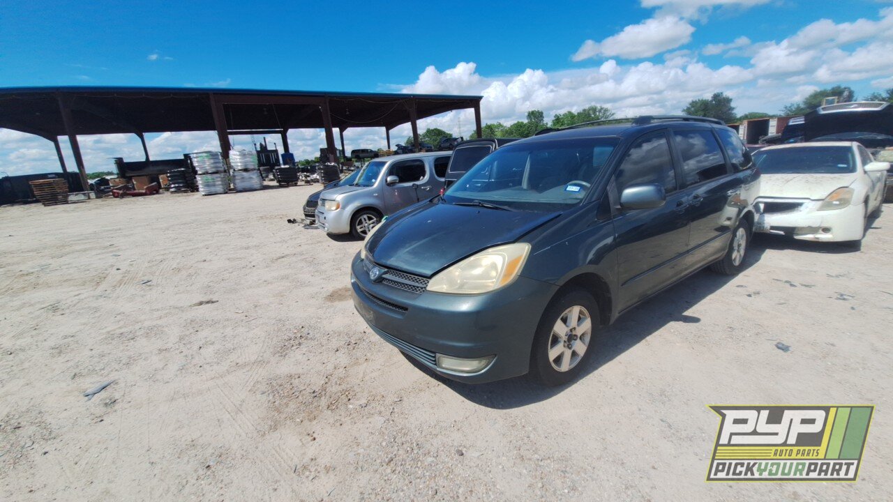 Photo of 2005 Toyota Sienna