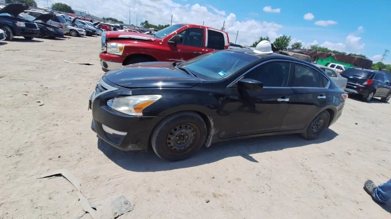Photo of 2015 Nissan Altima