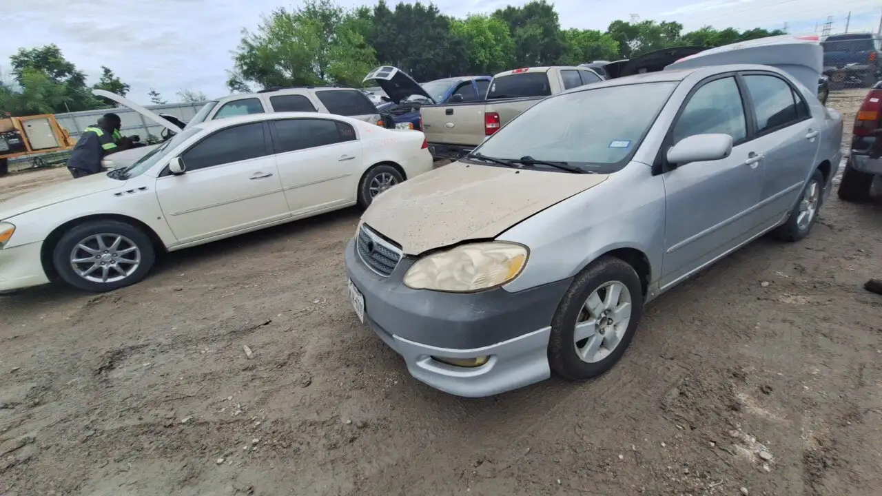 Photo of 2005 Toyota Corolla