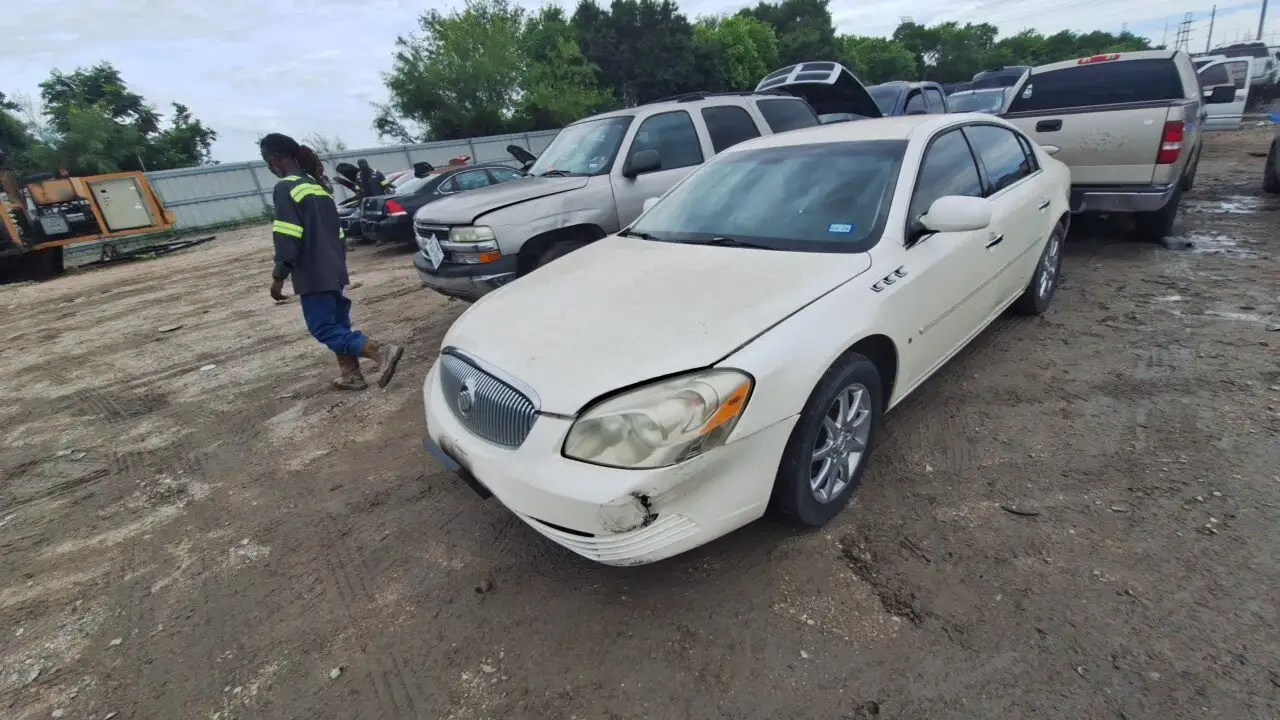 Photo of 2008 Buick Lucerne