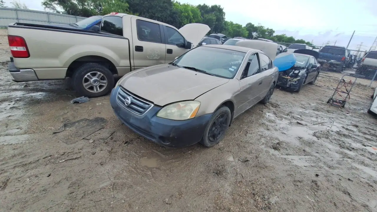 Photo of 2003 Nissan Altima
