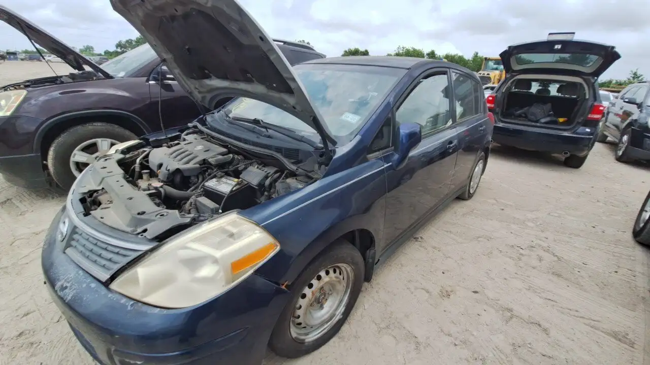 Photo of 2007 Nissan Versa