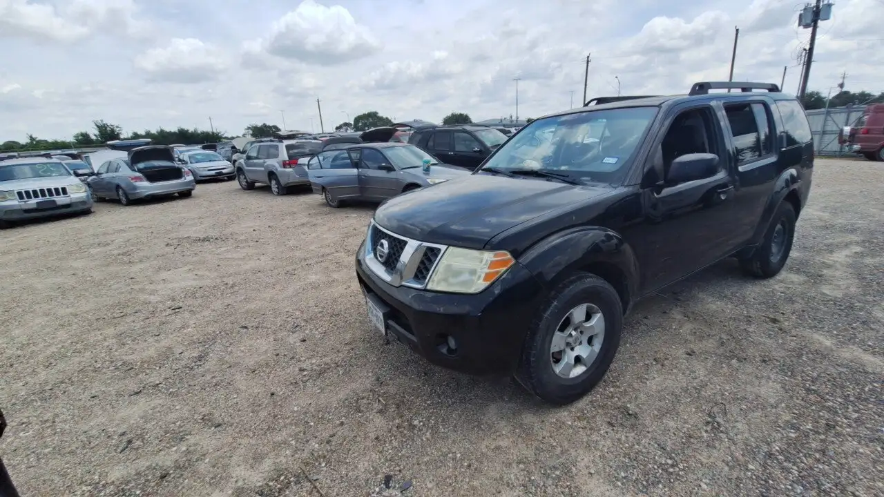 Photo of 2010 Nissan Pathfinder