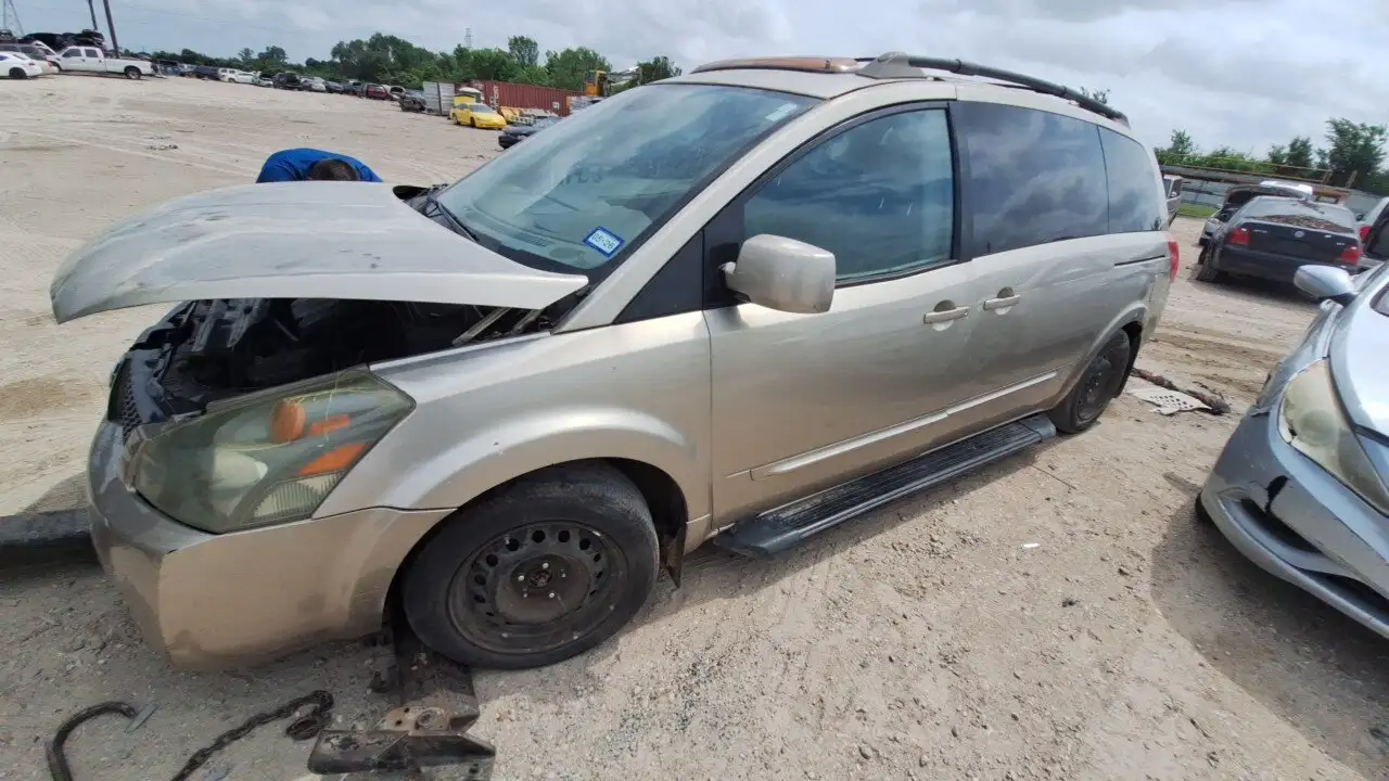 Photo of 2005 Nissan Quest