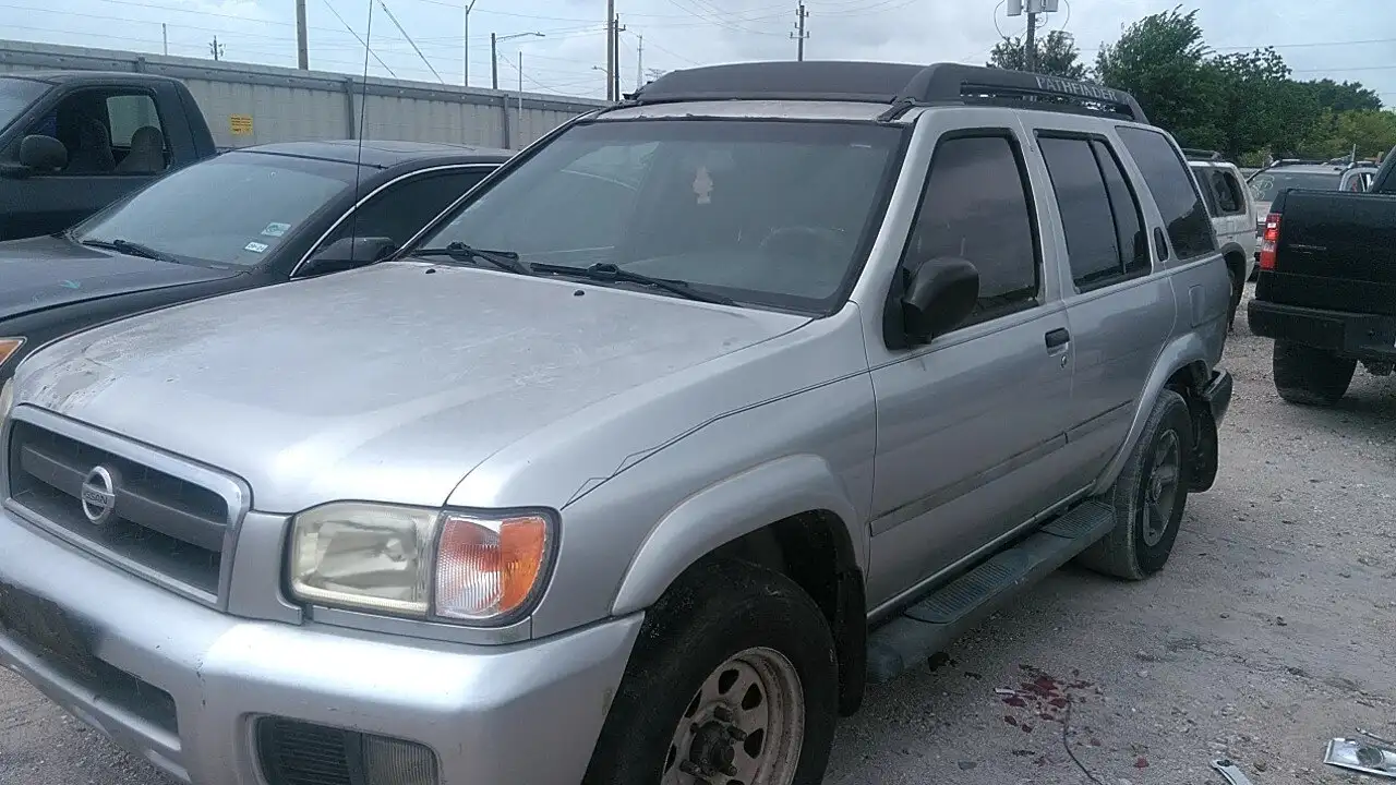 Photo of 2004 Nissan Pathfinder