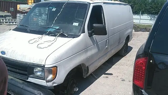 Photo of 1995 Ford E-150 Econoline