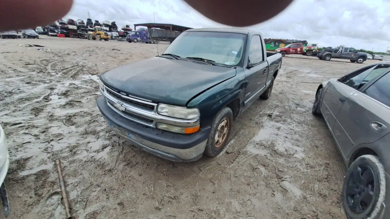 Photo of 2002 Chevrolet Silverado 1500