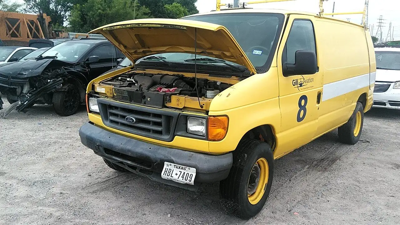 Photo of 2006 Ford E-250