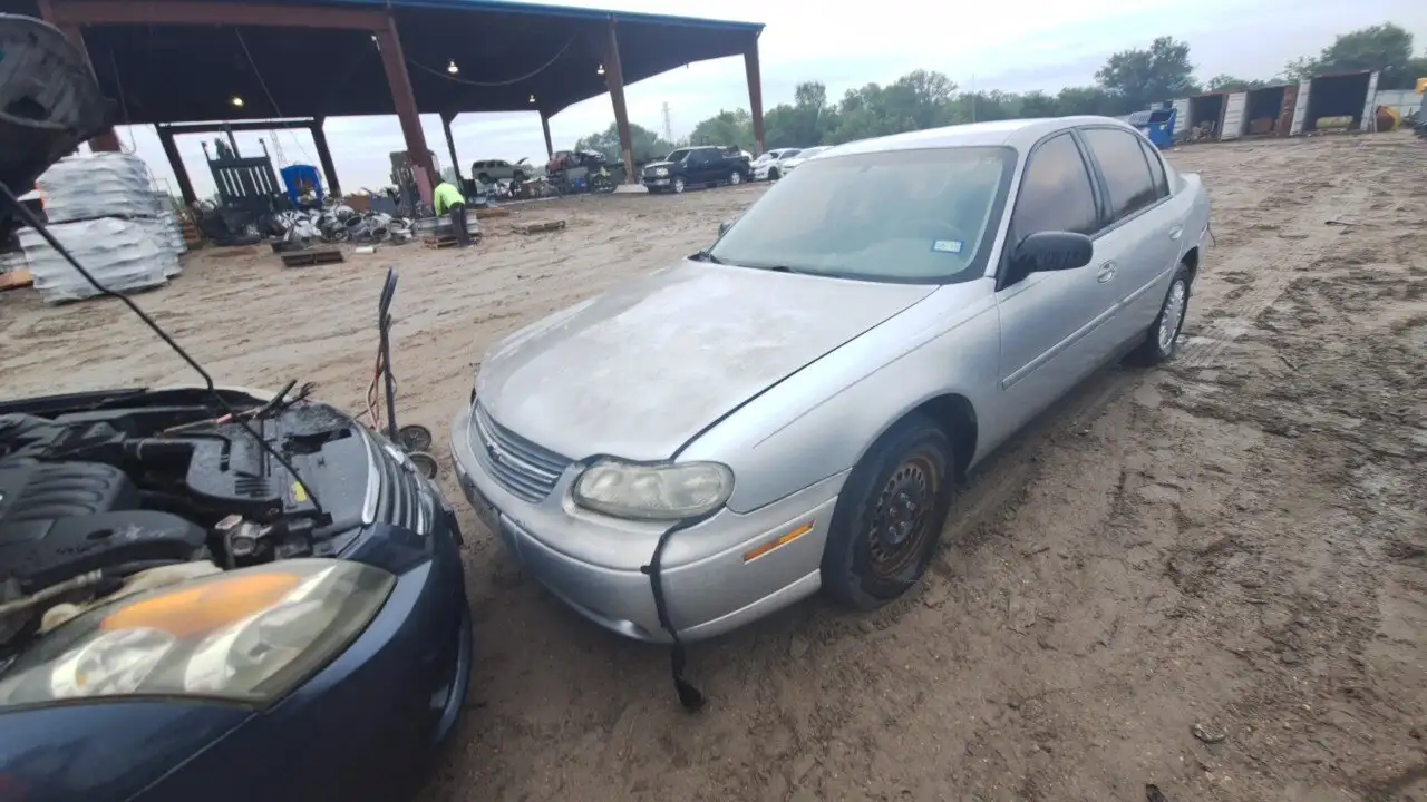 Photo of 2005 Chevrolet Classic
