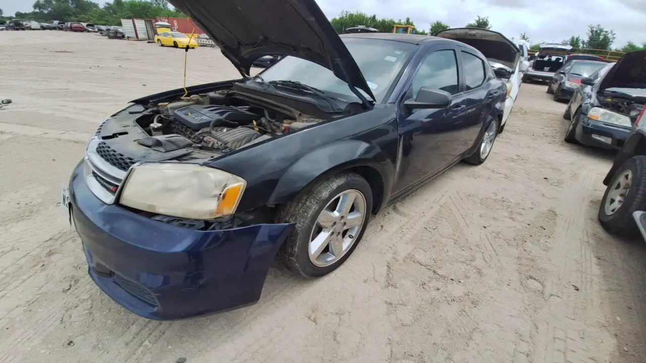 Photo of 2013 Dodge Avenger