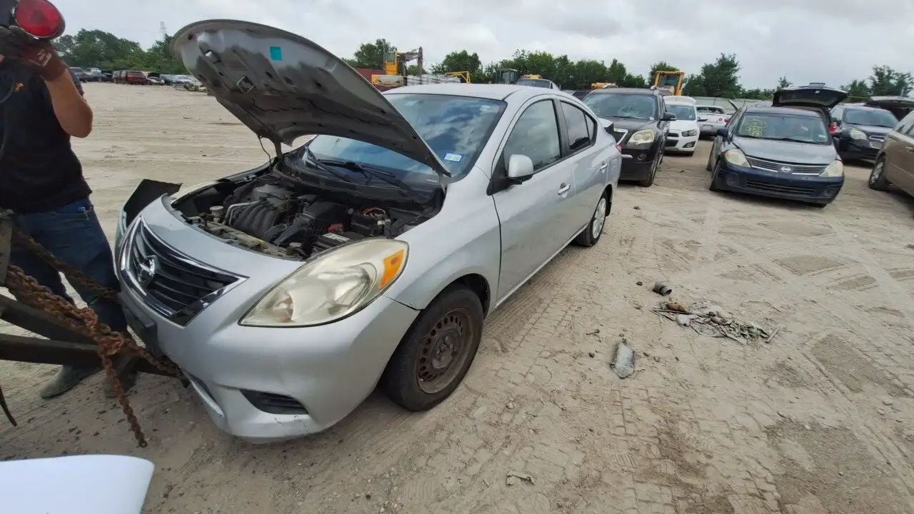 Photo of 2012 Nissan Versa