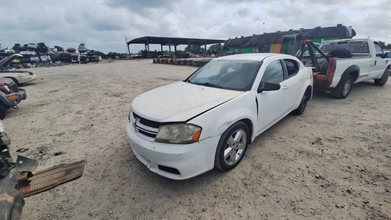 Photo of 2013 Dodge Avenger