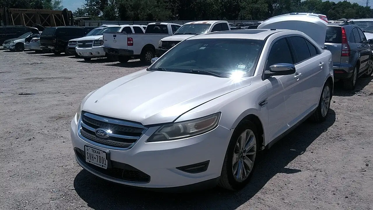 Photo of 2011 Ford Taurus
