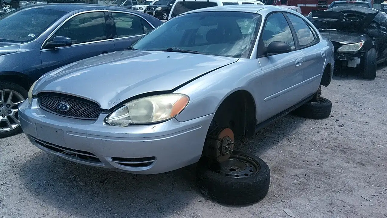 Photo of 2007 Ford Taurus