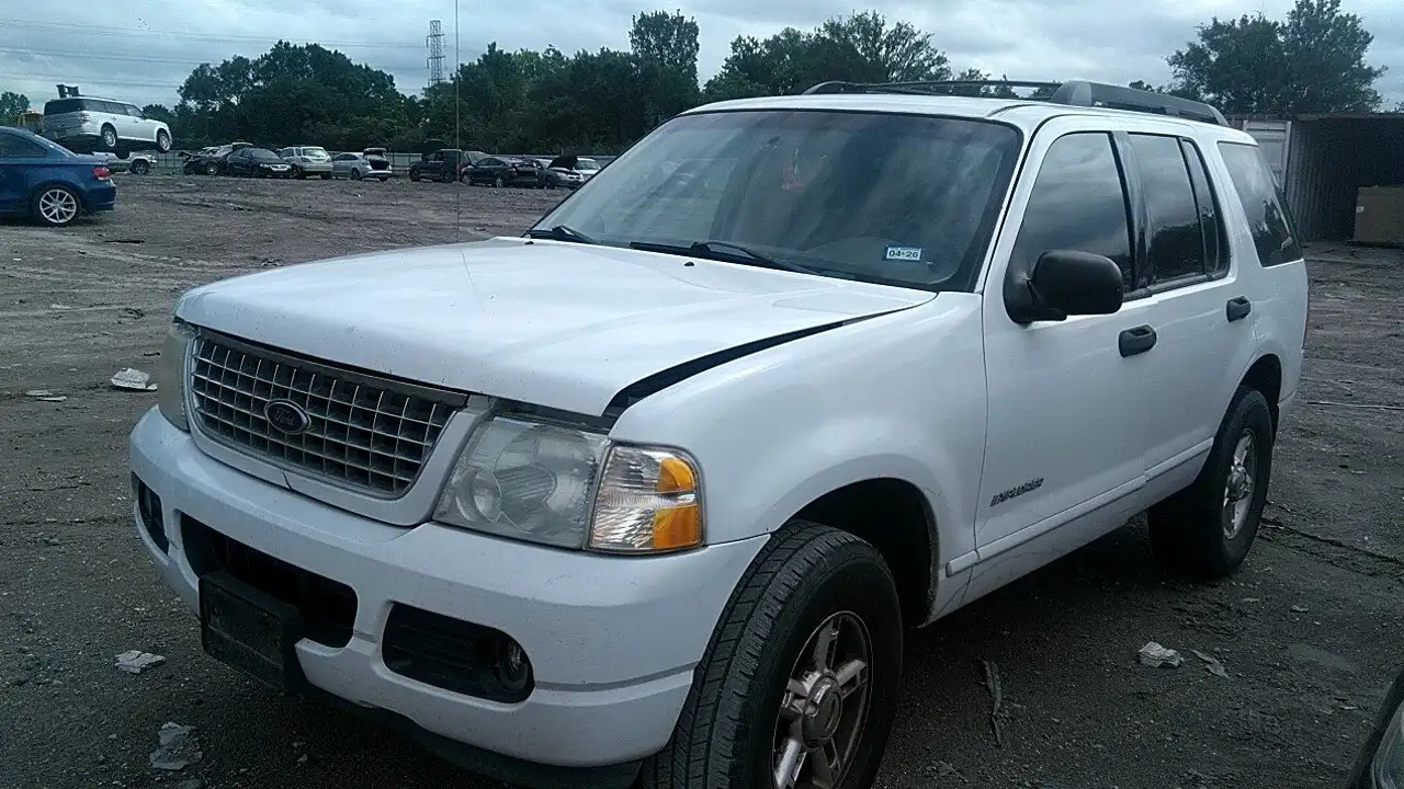 Photo of 2005 Ford Explorer
