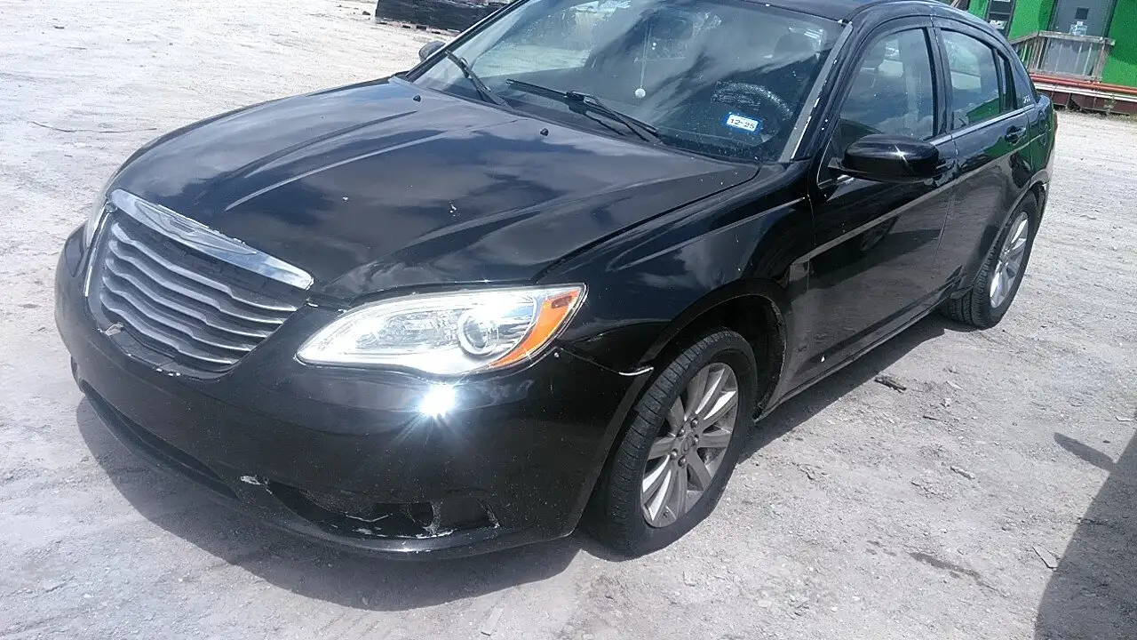 Photo of 2013 Chrysler 200