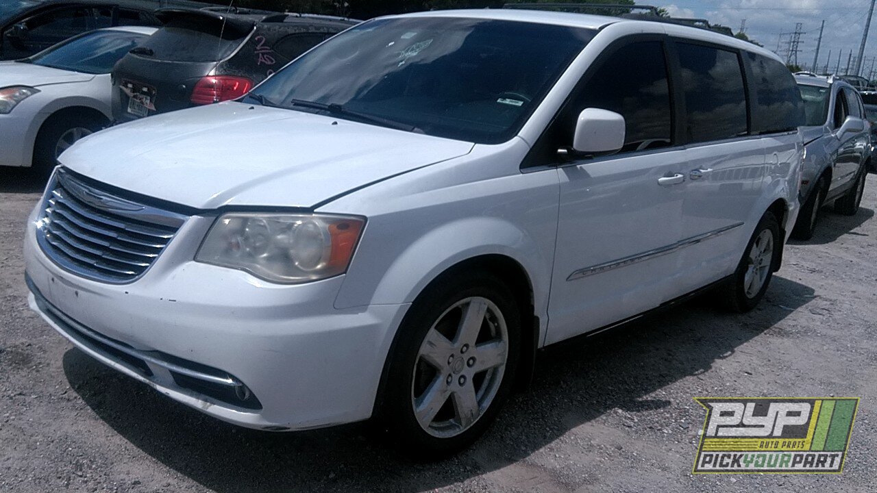 Photo of 2014 Chrysler Town & Country