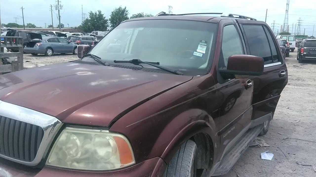 Photo of 2003 Lincoln Navigator
