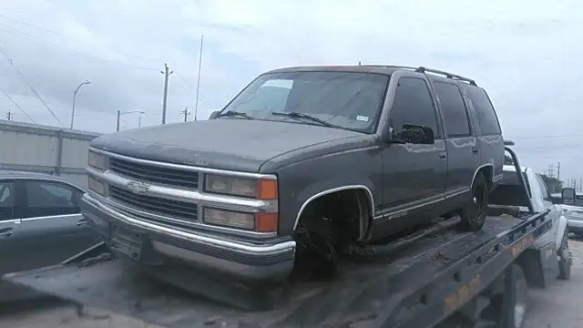Photo of 1999 Chevrolet Tahoe