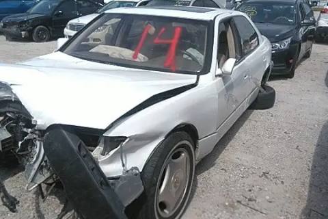 Photo of 1999 Lexus Ls400
