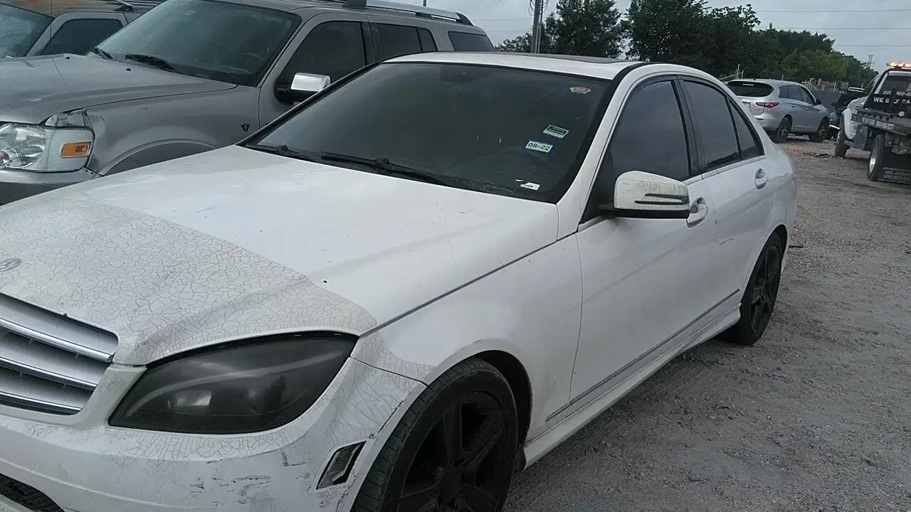 Photo of 2010 Mercedes-Benz C300