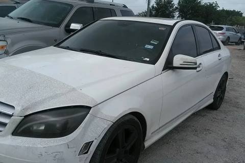 Photo of 2010 Mercedes-Benz C300