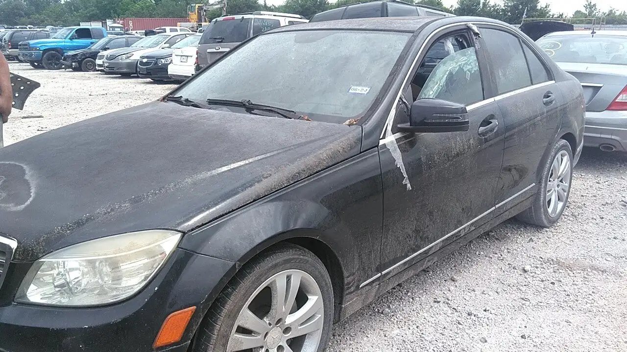 Photo of 2011 Mercedes-Benz C300