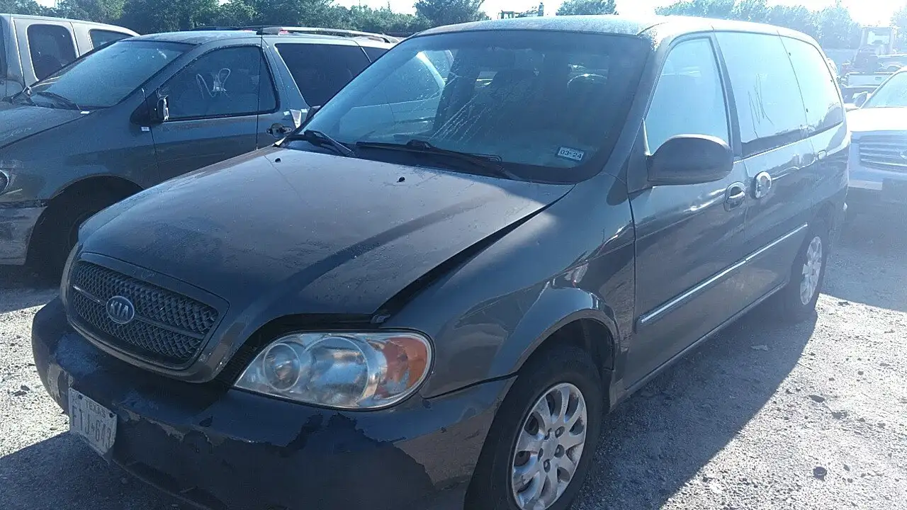 Photo of 2004 Kia Sedona