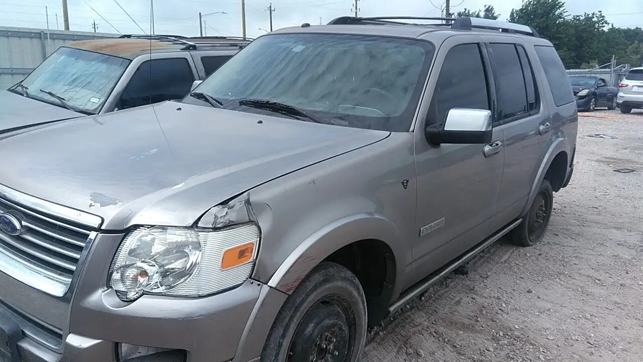 Photo of 2008 Ford Explorer